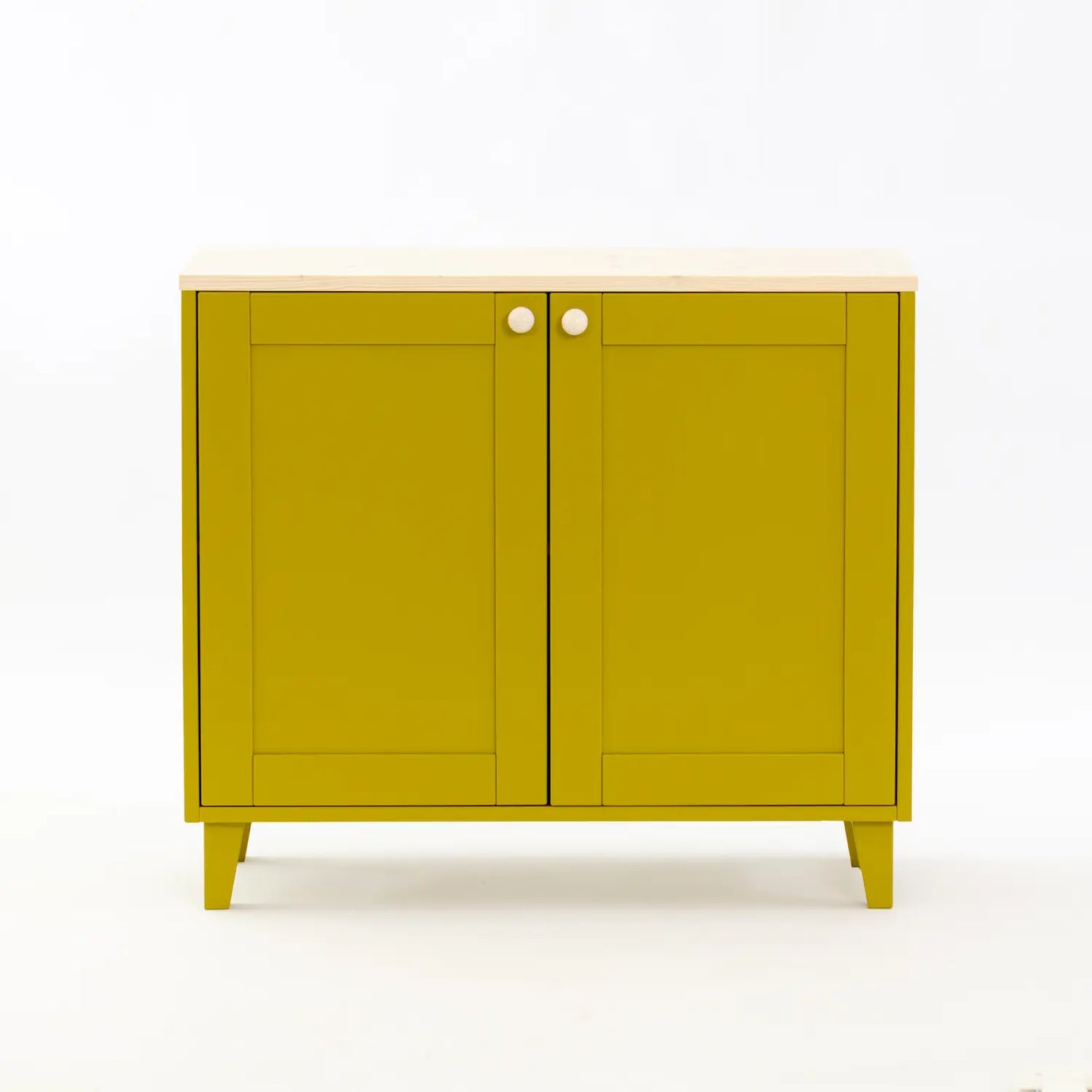 Compact houten lowboard | Lundia Basics | Mustard green & Vanilla