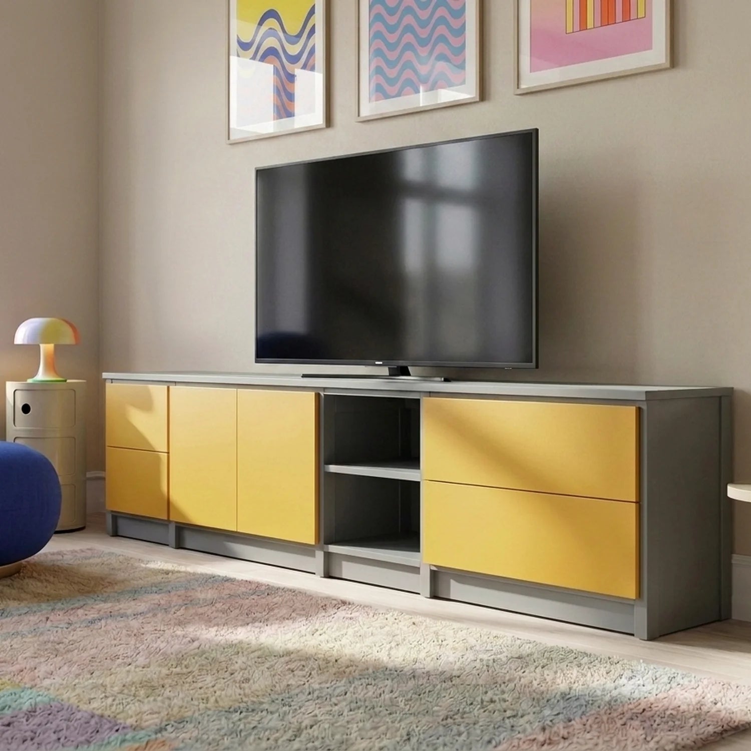 TV-Schrank mit Schubladen und Türen | Lundia Original | Betongraues & safranfarbenes Holz, sfeerbeeld vooraanzicht