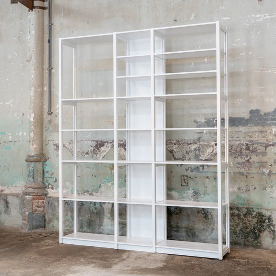 Wandschrank | Lundia Original | Signalweiß Massivholz dreiteiliges System, Seitenansicht